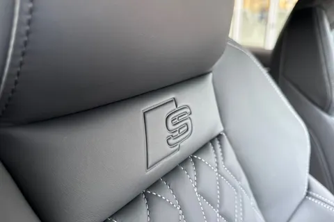  Audi S3 2.0 TFSI Black Edition Sportback S Tronic quattro Euro 6 (s/s) 5dr Thumbnail #44