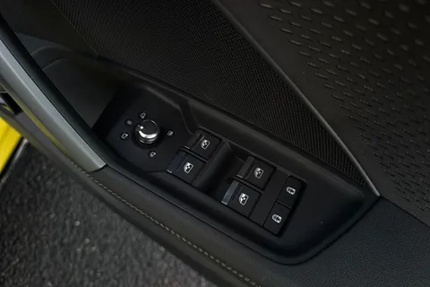  Audi S3 2.0 TFSI Black Edition Sportback S Tronic quattro Euro 6 (s/s) 5dr Thumbnail #49