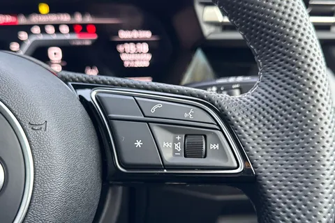  Audi S3 2.0 TFSI Black Edition Sportback S Tronic quattro Euro 6 (s/s) 5dr Thumbnail #52