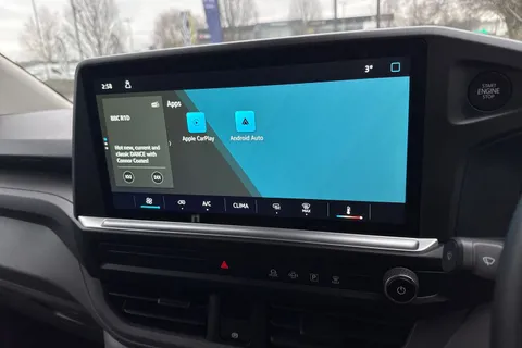 MF25JHL Volkswagen Transporter 2.0 TDI 150 Commerce Plus Van Thumbnail #13