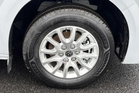 MF75FDM Volkswagen Transporter 2.0 TDI 110 Commerce Pro Van Thumbnail #24