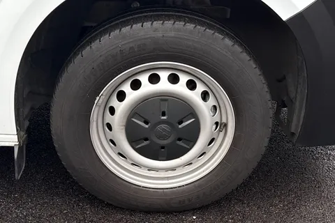 MF25JHL Volkswagen Transporter 2.0 TDI 150 Commerce Plus Van Thumbnail #25