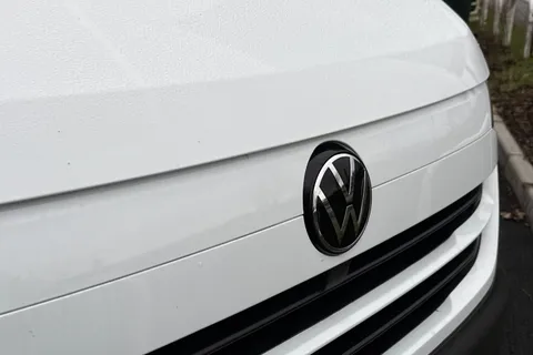 MF25JHL Volkswagen Transporter 2.0 TDI 150 Commerce Plus Van Thumbnail #26