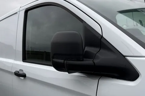 MF25JHL Volkswagen Transporter 2.0 TDI 150 Commerce Plus Van Thumbnail #28