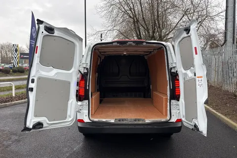 MF25JHL Volkswagen Transporter 2.0 TDI 150 Commerce Plus Van Thumbnail #33