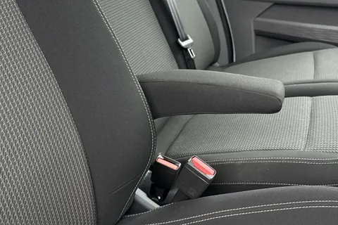 MF25JHL Volkswagen Transporter 2.0 TDI 150 Commerce Plus Van Thumbnail #35