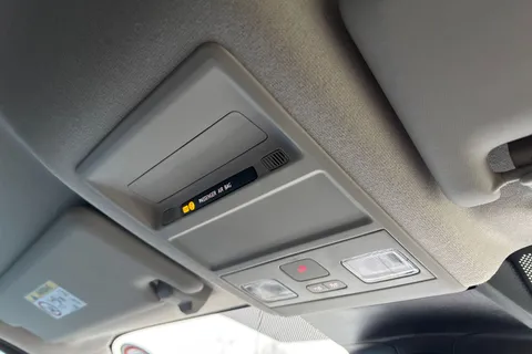 MF25JHL Volkswagen Transporter 2.0 TDI 150 Commerce Plus Van Thumbnail #36