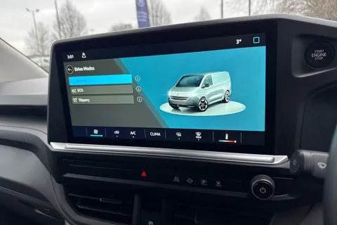 MF25JHL Volkswagen Transporter 2.0 TDI 150 Commerce Plus Van Thumbnail #39