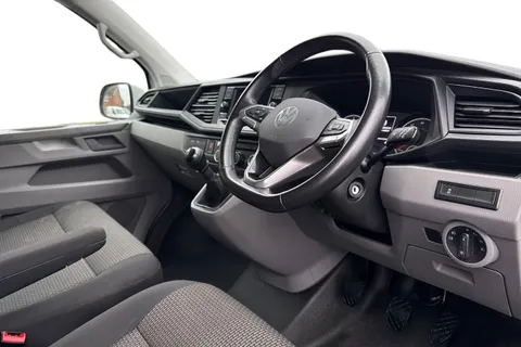 MA24FVL Volkswagen Transporter 2.0TDI 150ps T28 Highline BMT SWB * Alloy Wheels - Heated Screen * Thumbnail #8