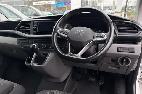 MA24FVL Volkswagen Transporter 2.0TDI 150ps T28 Highline BMT SWB * Alloy Wheels - Heated Screen * Thumbnail #13