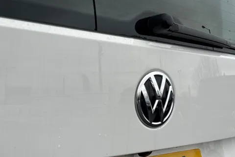 MA24FVL Volkswagen Transporter 2.0TDI 150ps T28 Highline BMT SWB * Alloy Wheels - Heated Screen * Thumbnail #25