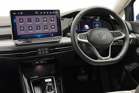 KM75BUV Volkswagen Golf 1.5 TSI 204 Style eHybrid 5dr DSG Thumbnail #2