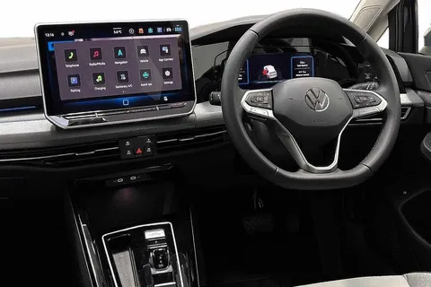 KM75BVX Volkswagen Golf 1.5 TSI 204 Style eHybrid 5dr DSG Thumbnail #2