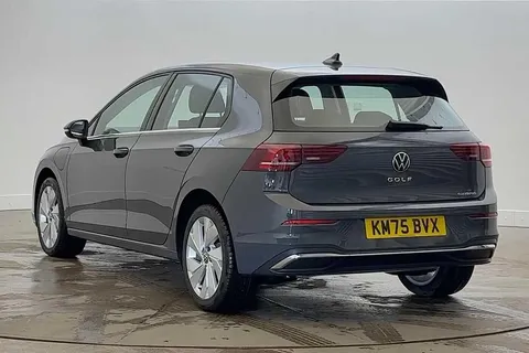 KM75BVX Volkswagen Golf 1.5 TSI 204 Style eHybrid 5dr DSG Thumbnail #3