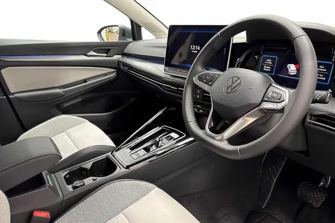 KM75BVX Volkswagen Golf 1.5 TSI 204 Style eHybrid 5dr DSG Thumbnail #7