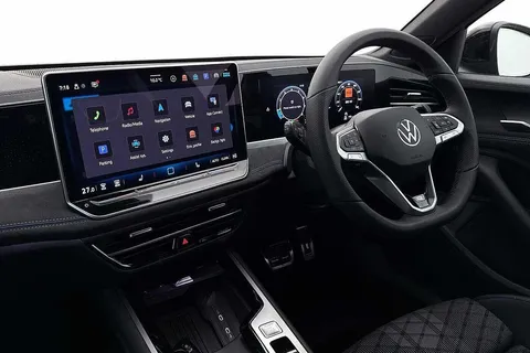 KP75LNN Volkswagen Passat 1.5 eTSI R-Line 5dr DSG Thumbnail #2