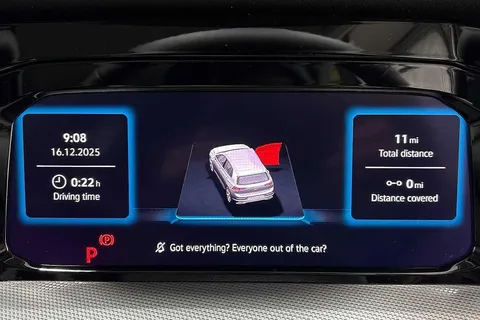 KM75BUV Volkswagen Golf 1.5 TSI 204 Style eHybrid 5dr DSG Thumbnail #11