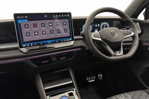 KP75LMU Volkswagen Tayron 2.0 TSI R-Line 4Motion 5dr DSG7 [7 Seat] ⭐Infotainment plus package⭐ Thumbnail #2