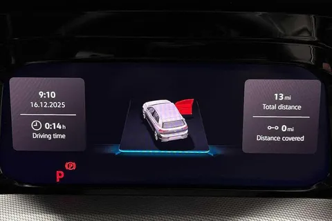 KM75BUE Volkswagen Golf 1.5 TSI 204 Style eHybrid 5dr DSG Thumbnail #12