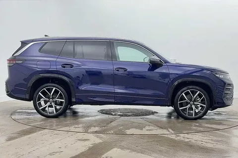 KP75LMU Volkswagen Tayron 2.0 TSI R-Line 4Motion 5dr DSG7 [7 Seat] ⭐Infotainment plus package⭐ Thumbnail #4