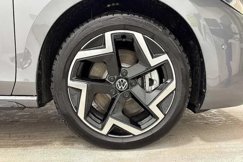 GL75EWA Volkswagen Passat 1.5 TSI eHybrid R-Line 5dr DSG Thumbnail #5