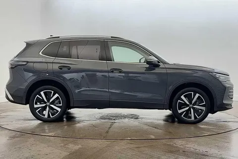 KR25XUT Volkswagen Tiguan 1.5 TSI eHybrid Elegance 5dr DSG Thumbnail #4