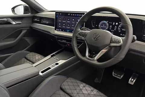 GL75EWA Volkswagen Passat 1.5 TSI eHybrid R-Line 5dr DSG Thumbnail #6