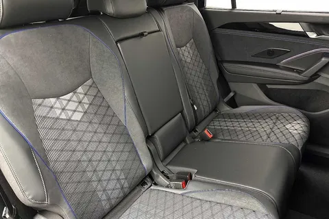 KP75LMU Volkswagen Tayron 2.0 TSI R-Line 4Motion 5dr DSG7 [7 Seat] ⭐Infotainment plus package⭐ Thumbnail #10