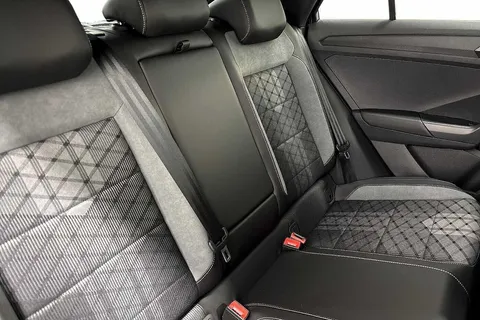 KM75BGU Volkswagen T-Roc 1.5 TSI R-Line 5dr DSG ⭐19' 'Misano' Alloys, Keyless & Eclectic Tailgate⭐ Thumbnail #9