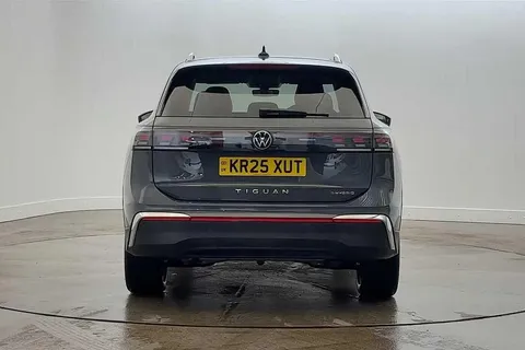 KR25XUT Volkswagen Tiguan 1.5 TSI eHybrid Elegance 5dr DSG Thumbnail #8