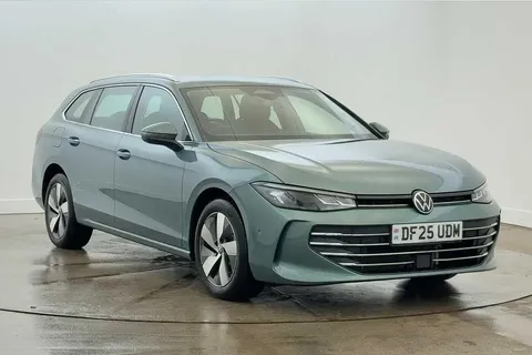 DF25UDM Volkswagen Passat 1.5 TSI eHybrid Life 5dr DSG **TOWBAR** Thumbnail #1