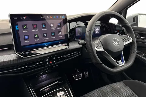 KM75BSV Volkswagen Golf 1.5 TSI 272 GTE eHybrid 5dr DSG **VAT QUALIFYING** Thumbnail #2