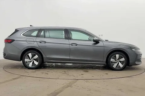 DF25FTJ Volkswagen Passat 1.5 TSI eHybrid Life 5dr DSG, **PAN ROOF, DRIVER ASSISTANCE PACK** Thumbnail #4