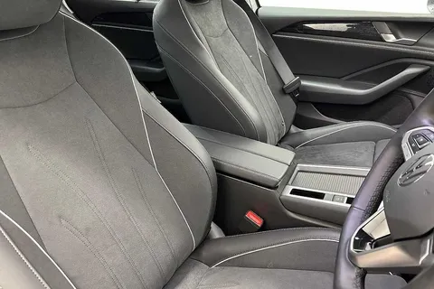 DF25FTJ Volkswagen Passat 1.5 TSI eHybrid Life 5dr DSG, **PAN ROOF, DRIVER ASSISTANCE PACK** Thumbnail #10