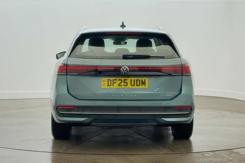 DF25UDM Volkswagen Passat 1.5 TSI eHybrid Life 5dr DSG **TOWBAR** Thumbnail #8