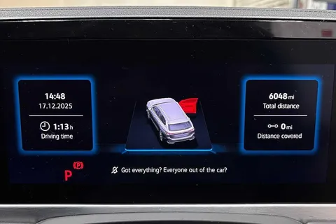 DF25YLK Volkswagen Passat 1.5 TSI eHybrid Life 5dr DSG, **TOW BAR, PAN ROOF, 18 INCH YORK ALLOYS** Thumbnail #11