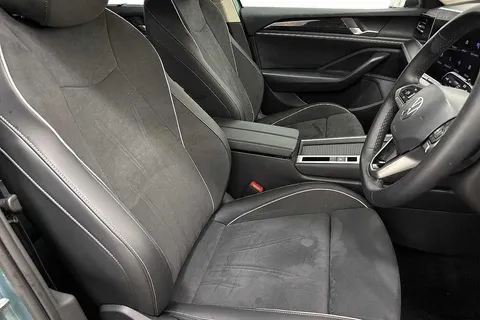 DF25UDM Volkswagen Passat 1.5 TSI eHybrid Life 5dr DSG **TOWBAR** Thumbnail #10