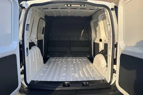 PJ75ZRR Volkswagen Caddy C20 Caddy Cargo Commerce SWB 102 PS 2.0 TDI 6sp Manual Thumbnail #10