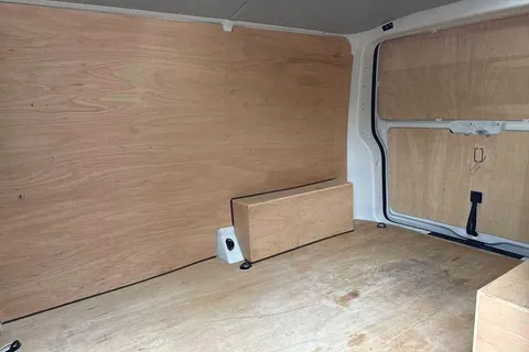 PK74OBM Volkswagen Transporter T30 Panel van Highline SWB 204 PS 2.0 TDI 7sp DSG Thumbnail #15