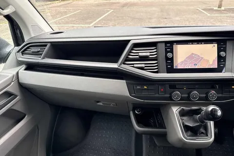 PK74OAD Volkswagen Transporter T28 Panel van Highline SWB 110 PS 2.0 TDI 5sp Manual Thumbnail #16