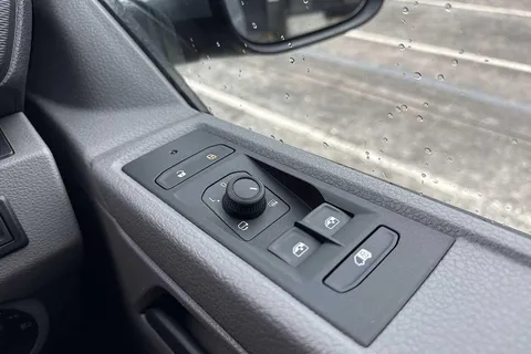 PK74OAD Volkswagen Transporter T28 Panel van Highline SWB 110 PS 2.0 TDI 5sp Manual Thumbnail #19
