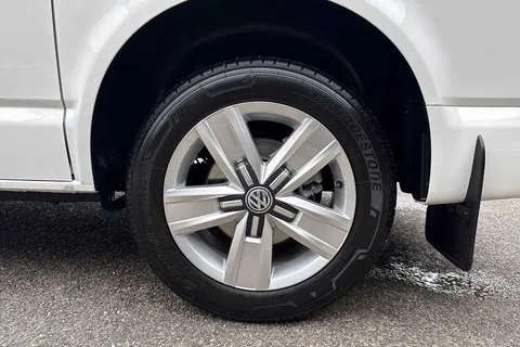 PK74OBM Volkswagen Transporter T30 Panel van Highline SWB 204 PS 2.0 TDI 7sp DSG Thumbnail #24