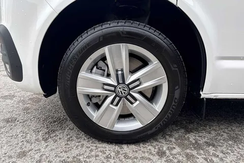 PK74OBM Volkswagen Transporter T30 Panel van Highline SWB 204 PS 2.0 TDI 7sp DSG Thumbnail #25