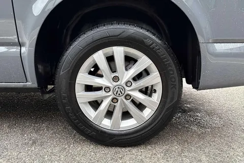 PK74OAD Volkswagen Transporter T28 Panel van Highline SWB 110 PS 2.0 TDI 5sp Manual Thumbnail #24