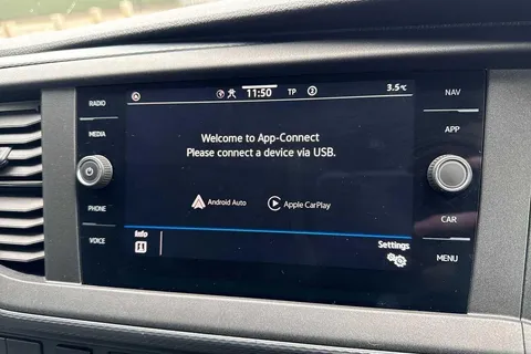 PK74OAD Volkswagen Transporter T28 Panel van Highline SWB 110 PS 2.0 TDI 5sp Manual Thumbnail #34