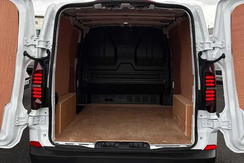 BG25EFH Volkswagen Transporter Commerce Plus 2.0 TDI 110 PS 6sp Manual Thumbnail #9