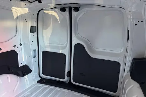 PJ75LEF Volkswagen Caddy 2.0 TDI 102PS Commerce Van [Business/Tech Pack] Thumbnail #13