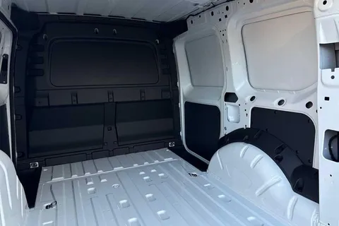 PJ75LEF Volkswagen Caddy 2.0 TDI 102PS Commerce Van [Business/Tech Pack] Thumbnail #39