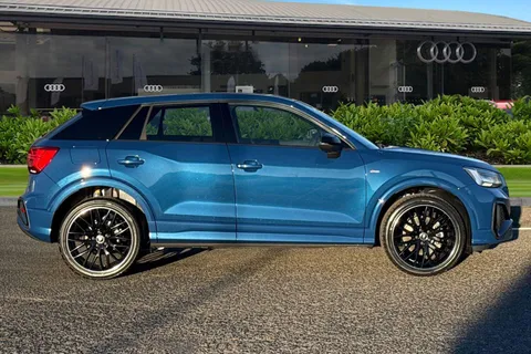  Audi Q2 1.0 TFSI 30 Black Edition Euro 6 (s/s) 5dr Thumbnail #4