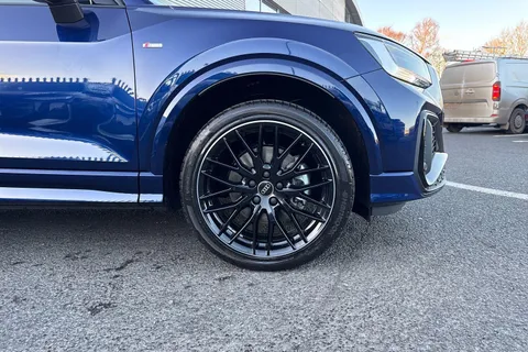  Audi Q2 1.0 TFSI 30 Black Edition Euro 6 (s/s) 5dr Thumbnail #7